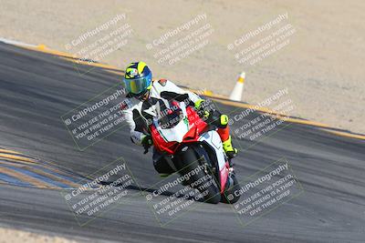 media/Nov-15-2024-CVMA Friday Practice (Fri) [[b142d29251]]/4-Group 4 and Trackday/Session 2 (Turn 10)/